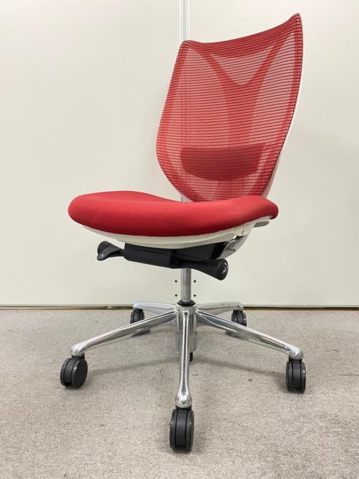 【在庫入替セール】ランバーサポート付きのハイクラスチェアが入荷！肩甲骨までくることで背中を優しくサポートします。【A00978636】【IB】
                        サブリナ
                                    中古
            