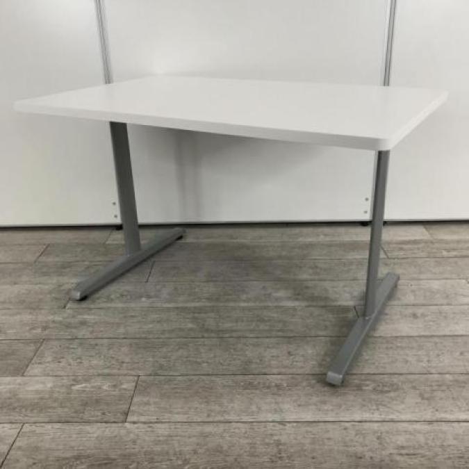 オカムラ製　8177シリーズ　【福岡オフィス家具】【福岡中古家具】【中古事務什器】【中古チェア】【中古椅子】
                        8177シリーズ
                                    中古
            