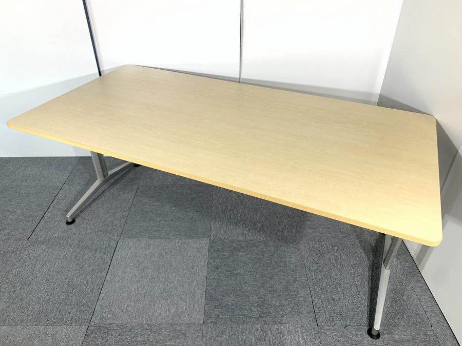 【1台限定】イトーキ製　DDシリーズ　W1800×D900　ミーティングテーブル　ナチュラル　オフィスバスターズ　梅田本店
                        DD
                                    中古
            