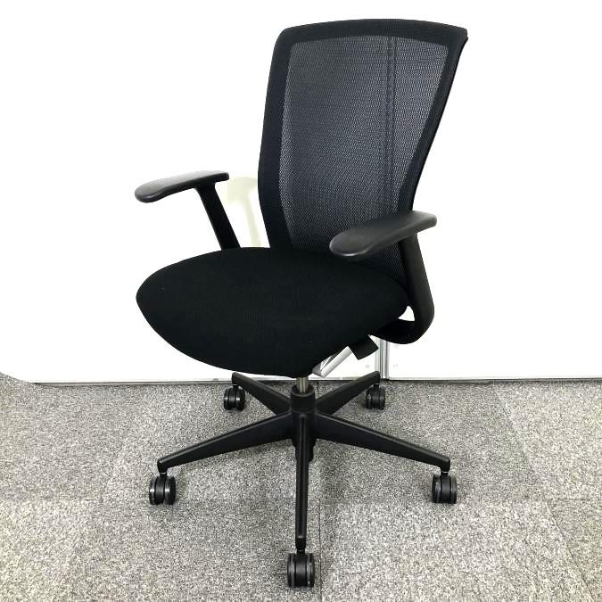 【上半身の動きにフィット・体を包み込むメッシュ張地！】■コクヨ（KOKUYO）　フォスターエトス (ETHOS)　ハイバック肘付き　■固定肘　背面メッシュ　■ブラック【弊社使用欄：A00983074】
                        フォスターエトスチェア
                                    中古
            