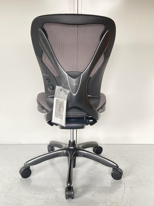 ◆専用◆INABA イナバ　イエラチェア　ハイバック　15.5万　2022年製 中古】Xair イナバ/INABA 肘無ハイバックチェア 487464 - 中古