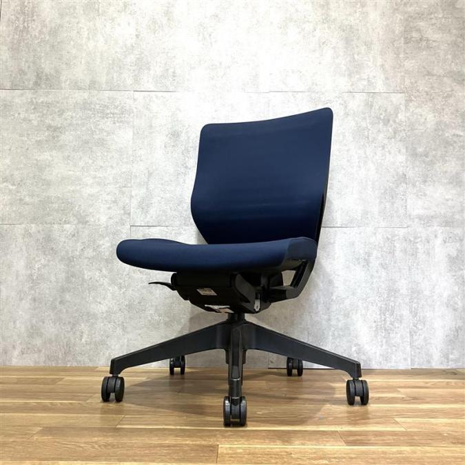 **※倉庫在庫※【西店撮影商品】【2脚入荷！操作レスな体重感応メカを搭載！！】イトーキ　エピオスチェア　ネイビーブルー　理想的な座り心地を実現！【福岡オフィス家具】【福岡中古家具】【中古事務什器】【中古チェア】【中古椅子】
                        エピオスチェア
                                    中古
            