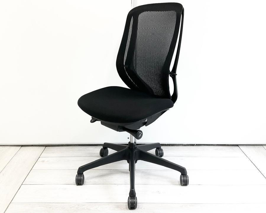 【座り心地の良さと充実の調整機能！高機能メッシュチェア！】■オカムラ製/シルフィ（Sylphy)/ハイバック/ブラック/オススメ(おすすめ) /人気商品【弊社使用欄：A00984706】
                        シルフィーメッシュ
                                    中古
            