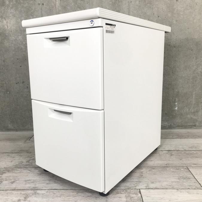【希少な2段脇机が入荷！イトーキ製なので頑丈な商品です！】■イトーキ製　2段脇机　CZシリーズ　■ホワイト　■シリンダー鍵
                        CZシリーズ
                                    中古
            