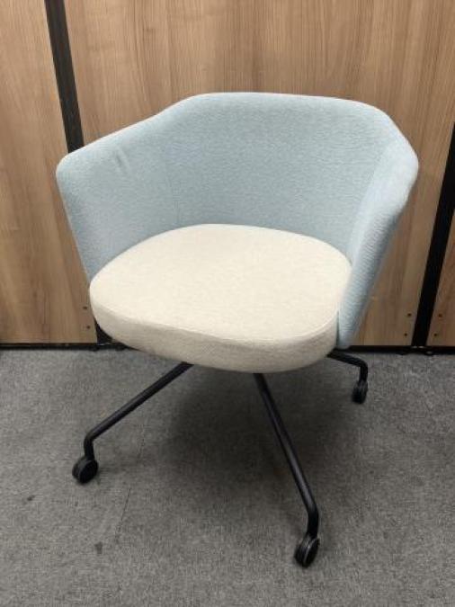 【博】【24⑫在庫入替セール】人気のABW商品！　◆コクヨ コーデシリーズ　ミーティングチェア　/　リビングテイスト　/　ミーティングエリア　/　ラウンジ　/　休憩室　/　カフェスペース　/　格安　/　リサイクル
                        コーデ
                                    中古
            