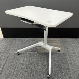 【1人用折り畳みテーブル！】メーカー品　オカムラ　Okamura　desk　table　長机　会議　幕板　学校　折り畳み　キャスター　レア　収納　福岡　佐賀　長崎　大分　熊本　宮崎　鹿児島　沖縄　九州