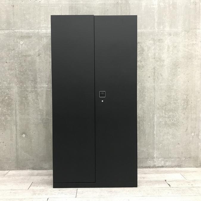 【A00980726】【オフィス書類をスッキリ整理！シックなブラック！】■オカムラ製（okamura）　レクトライン（Rectline）　両開き書庫　ハイキャビネット　H1810mm　■ブラック　■シリンダー錠【在庫入替セール】
                        レクトライン
                                    中古
            