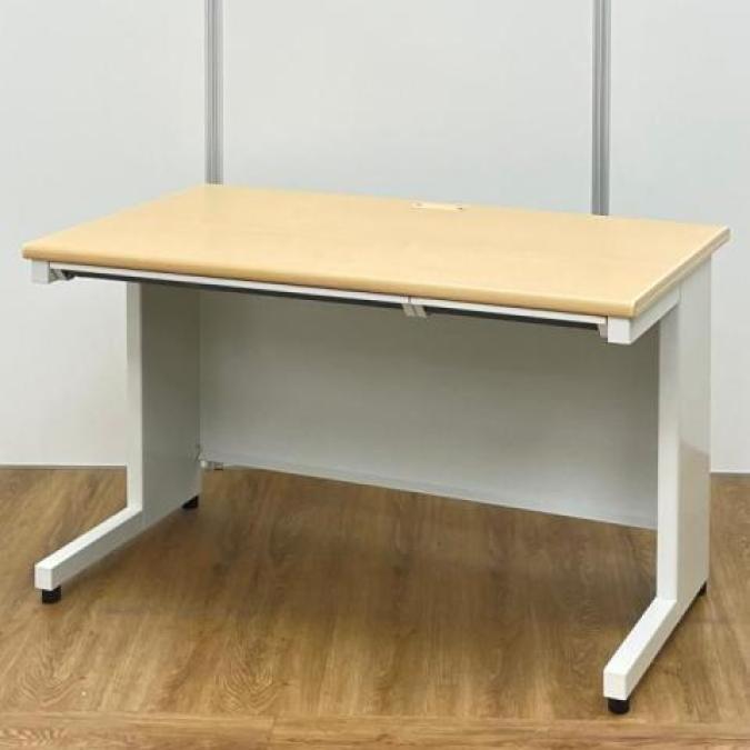 ◆プラス製フラットライン　平机　/　ナチュラル天板　/　H700mm　/　定番　/　オフィスの定番サイズ　/　事務机　/　格安　/　中古　/　リサイクル　/　買い足しに
                        フラットライン
                                    中古
            