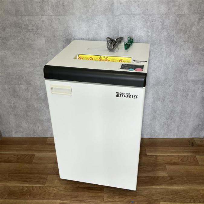 【12月中旬入荷予定】【1台限定！まとめての裁断にも対応したパワフル設計！！】　明光商会　MSDシリーズ　ホワイト　オフィスシュレッダー【福岡オフィス家具】【福岡中古家具】【中古事務什器】【中古チェア】【中古椅子】
                        MSDシリーズ
                                    中古
            