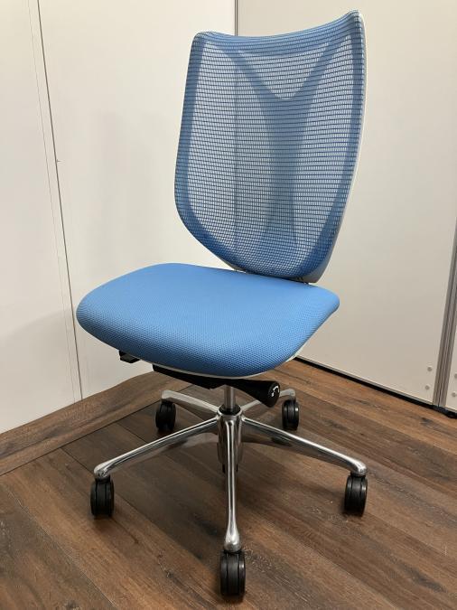 人気/前傾機構/高級チェア ■オカムラ(okamura)製　サブリナ (Sabrina)　ハイバック　肘無し　■アクアブルー　■背もたれメッシュ
                        サブリナ
                                    中古
            