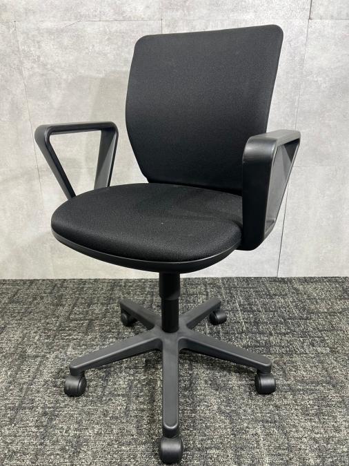 コクヨ製のオフィスチェア「AX」が入荷しました！
                        AXシリーズ
                                    中古
            