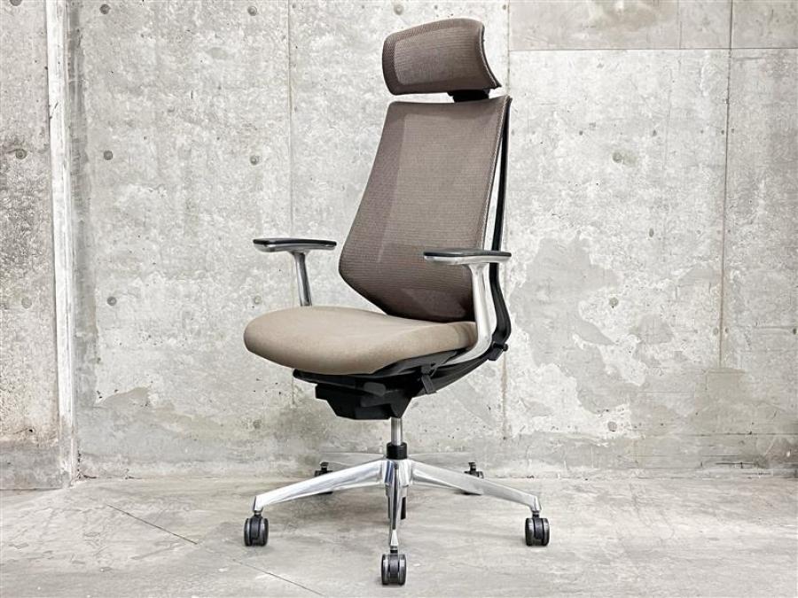 【二重フレーム構造がもたらすしなやかで美しい背もたれ機能！簡易操作で自分に合った姿勢をサポート！】■コクヨ(KOKUYO)製　　デュオラ（Duora）　肘付ハイバック 　■背面メッシュ　■ランバーサポート　ヘッドレスト付き　■ソフトベージュ/オススメ(おすすめ) /人気商品【弊社使用欄：A00986856_A】
                        デュオラ メッシュ
                                    中古
            