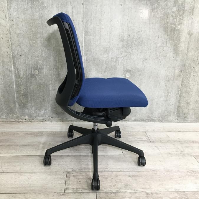 【2/7まで限定出品】オカムラ　ヴィスコンテチェア　肘付ローバック 中古】ヴィスコンテチェア オカムラ/okamura 肘無ローバック