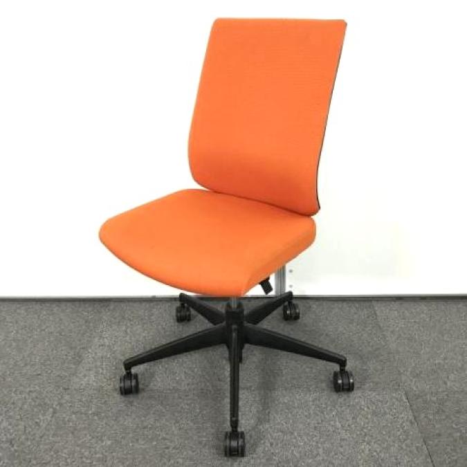 【人間工学を駆使した快適なワーキングチェア！】■コクヨ製　ウィザード2チェア　タンジェリン（オレンジ）　■背骨のS字形状にジャストフィット！【KOKUYO　Wizard2】
                        ウィザード2
                                    中古
            