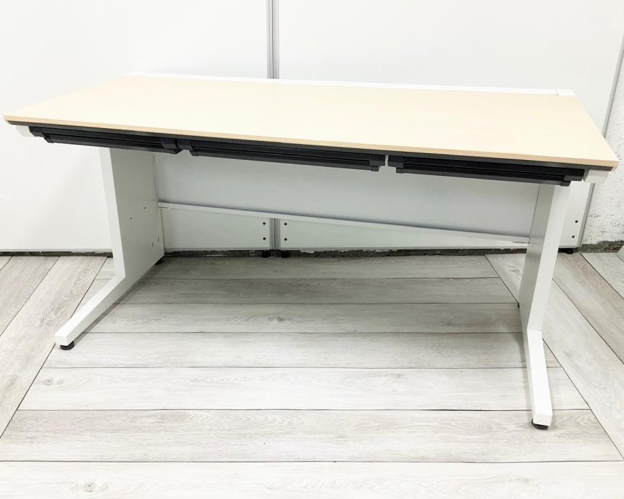 【定価約10万円】【人気のナチュラル天板でオシャレな平デスク！広く使える1400幅！】■KOKUYO（コクヨ）製　ISシリーズ　平デスク　引き出し無し　×ホワイト脚
                        iSシリーズ
                                    中古
            