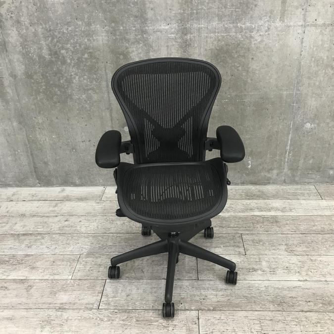 bk　アーロンチェア　Aサイズ　フル装備　レバー式可動肘　前傾機能有り　中古品 中古】アーロンチェア Herman Miller/ハーマンミラー 肘付