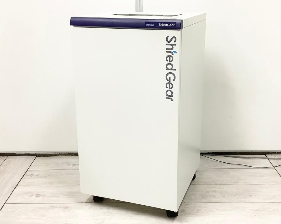 【最大裁断枚数約67枚！】◆高性能電動シュレッダー！　◆クロスカット/A3サイズ対応　◆SAKAE／サカエ　◆shohka67／匠花【弊社使用欄：A00971876】
                        shohka
                                    中古
            