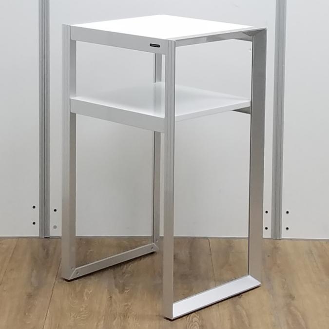 【商品入替のため、残り1台限り】オカムラ製　L973シリーズ　ホワイト　W530×D450×H900サイズ　様々な空間にフィットしやすいデザイン！　電話台！！
                        その他シリーズ
                                    中古
            