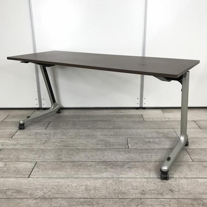 【定価8万円】【スタイリッシュで上質・天板跳ね上げ式で省スペース！】■イトーキ製 (ITOKI)　コンシアシリーズ (Conscia)　サイドスタックテーブル　■W1500×D600mm　■木目ダークブラウン
                        コンシア
                                    中古
            