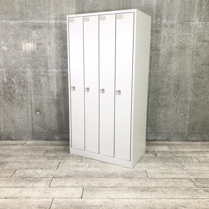 【スタンダードな縦型ロッカー！増員時にも！】■イトーキ（ITOKI）製　L型ロッカー　4人用更衣ロッカー　縦型ロッカー　■ダイヤル錠　■グレー
                        L型
                                    中古
            