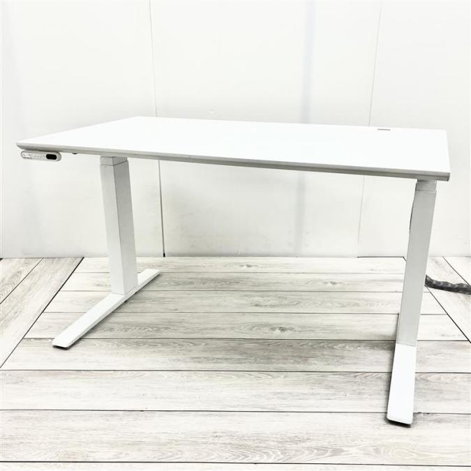 【立ってお仕事ができちゃうんです！】◆オカムラ/Swift（スイフト）/ホワイト　◆電動昇降テーブル/健康志向/ABW
                        Swift
                                    中古
            