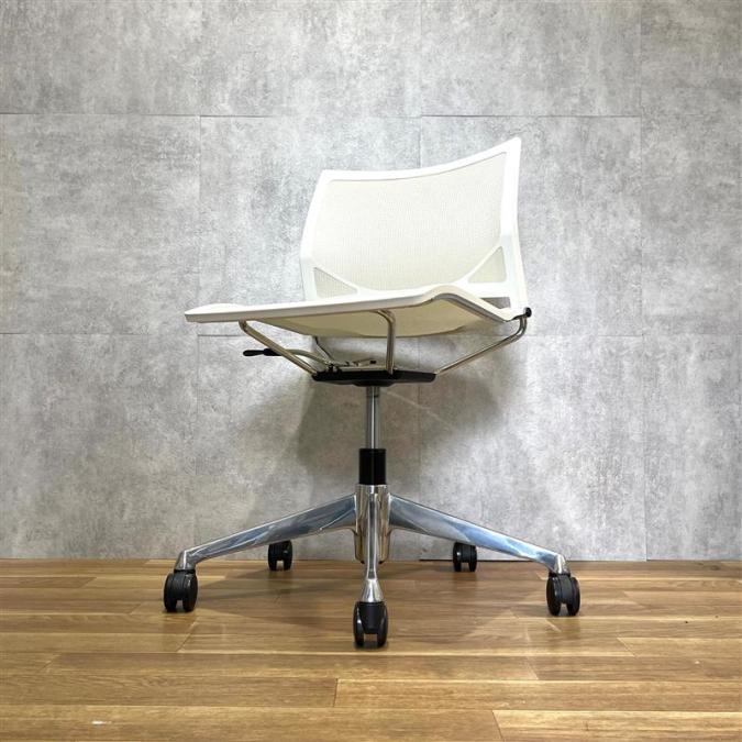 【西店撮影商品】オカムラ　ミーティングチェア　ツァルトチェア　5本脚タイプ　肘無　ホワイト
                        ヴィスコンテチェア
                                    中古
            