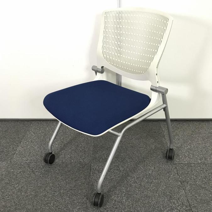 オカムラ グラータ ネスティングチェア 背もたれメッシュ肘置き付き４脚セット『良品中古』複数入荷！【リサイクルショップサルフ】 - いす