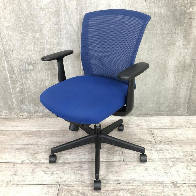 【限定1脚】【メッシュチェアがローコストで！必要機能をシンプルにまとめた軽快なオフィスチェア！】■コクヨ（KOKUYO）製　バリシアチェア(Varicia)　肘付き　ローバック　■固定肘　■背面メッシュ　■ミディアムブルー【ソフトなメッシュが背中にフィット！】
                        バリシア
                                    中古
            
