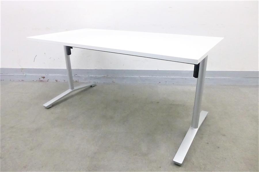 キャスター付き、天板を畳めるタイプなので邪魔にならず、使い勝手が非常にいいです！
                        ビエナ
                                    中古
            