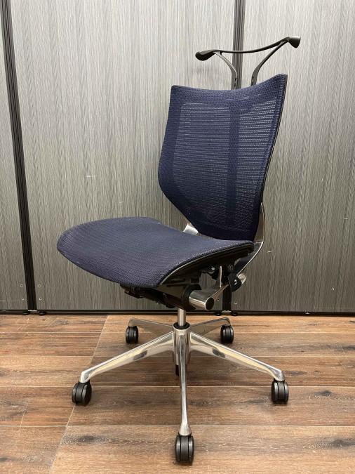 okamura オカムラ Baron バロン  ローバック ネイビー系　青系 中古】バロンメッシュチェア オカムラ/okamura 肘付ローバック