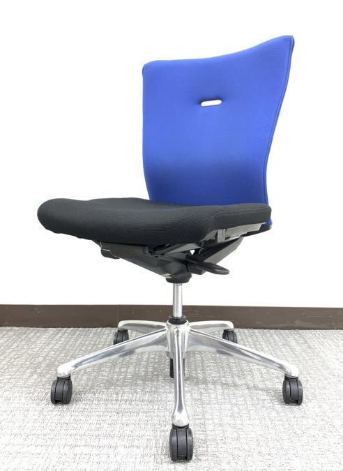 【2脚入荷】【S】【クレジット決済優先】オカムラ製大人気チェア入荷しました！オカムラ　フィーゴ　ブルー　サイドファスナー　肘無　ミドルバック　オフィス　リモート　在宅　オフィスバスターズ　梅田本店
                        フィーゴ サイドファスナー
                                    中古
            