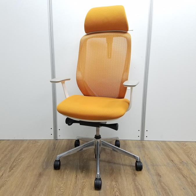 【現品限り】オカムラ製　シルフィーシリーズ　オレンジ　ホワイトフレーム　ヘッドレスト　デザインアーム※固定肘　ポリッシュ脚　肘付きハイバックチェア！！
                        シルフィーメッシュ
                                    中古
            