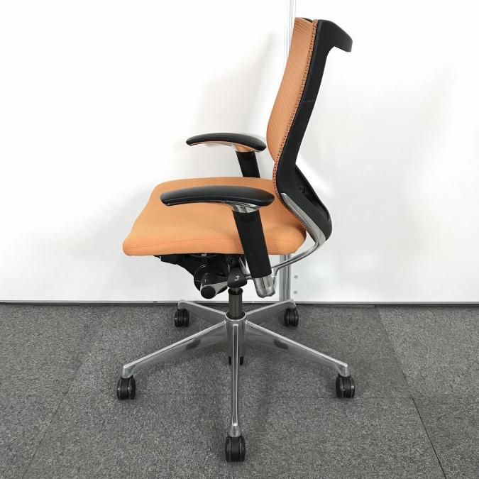 中古】バロンチェア CP83BR-FDF8 オカムラ/okamura 肘付ロー 中古】バロンチェア CP83BR-FDF8 オカムラ/okamura 肘付ロー