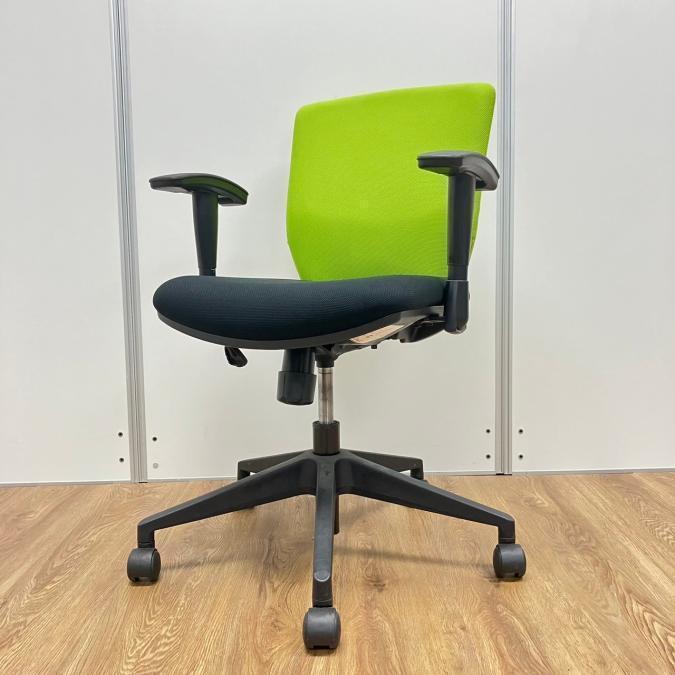 【在庫入替セール】【2脚限定】プラス製　ネクシスシリーズ　コンパクトで機能的　コストパフォーマンス　明るいグリーン　肘付きチェア！！
                        ネクシス
                                    中古
            