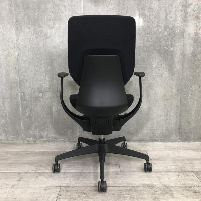 ほぼ未使用 コクヨ イング ing ハイバック 可動肘 ハンガー付き 中古】イング コクヨ/KOKUYO 肘付ハイバックチェア 383277