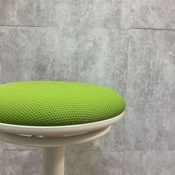 ※※残り２脚限定※※2019年製　オカムラ製　ピルエットチェア　昇降チェア　スタンディングチェア　グリーン色【福岡オフィス家具】【福岡中古家具】【中古事務什器】【福岡オフィス家具】【福岡中古家具】【中古事務什器】 【チェア】【椅子】【イス】【事務椅子】【デスク】【机】【書庫】【書棚】【棚】【ラック】【収納】【格安】【安い】【メーカー】【レイアウト変更】【模様替え】
                        ピルエット
                                    中古
            