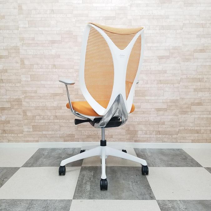 【美品】2020年製　オカムラ　サブリナ　ハイバック　ハンガー　デスクチェア 中古】サブリナ オカムラ/okamura 肘付ハイバックチェア 526953