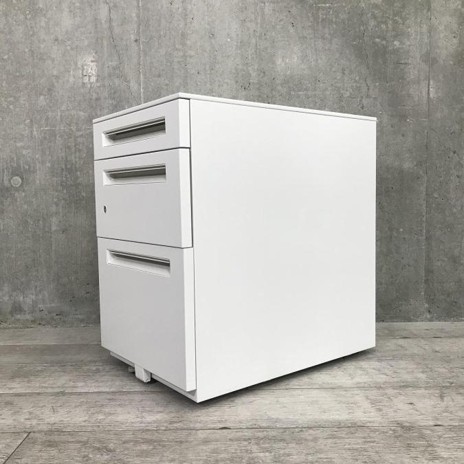 【20台大量入荷】【デスク下に置いて収納アップ！使い勝手抜群のキャスター付き3段ワゴン！】■ウチダ(UCHIDA)製　STシリーズ　3段ワゴン　デスクインワゴン　H600mm　■ホワイト　■シリンダー錠
                        STワゴンシリーズ
                                    中古
            