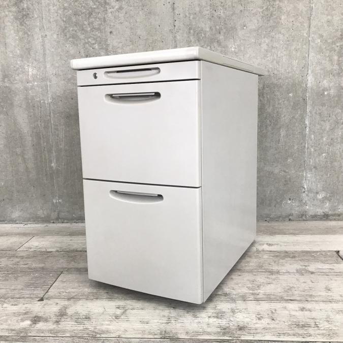 【在庫入替セール】【デスク幅を延長したい方にオススメ！袖机】オカムラ　SD-V　　ホワイト　【収納力もあるため小回りの利く便利家具！】【A00949089】
                        SD-V
                                    中古
            