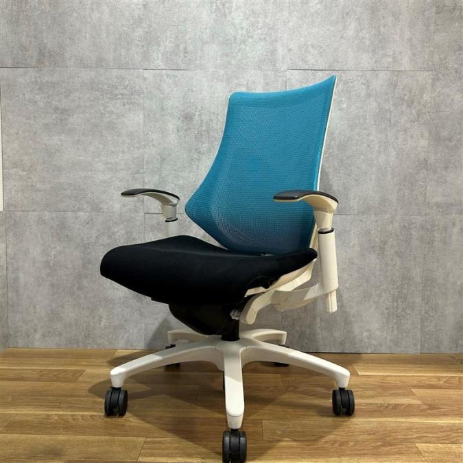 【西】イトーキ製　エフチェア　メッシュ　ハイバック　ツートンカラー　ライトブルー【福岡オフィス家具】【福岡中古家具】【中古事務什器】【中古チェア】【中古椅子】
                        エフメッシュ
                                    中古
            