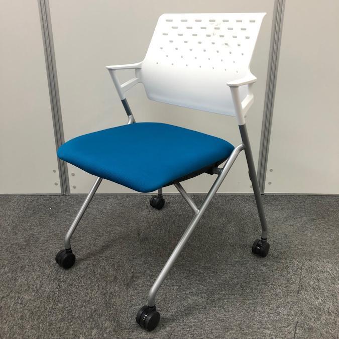 【状態良好】人気のピエガシリーズ　ネスティングチェア入荷！！
                        ピエガ
                                    中古
            