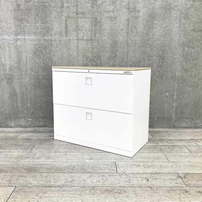 【定価約10万円】【腰高で丁度いいサイズ感！窓下スペースにも設置しやすい！】■オカムラ（okamura）　レクトラインシリーズ　2段ラテラル　ローキャビネット　■H780㎜　■シリンダー錠　■本体：ホワイト/天板：ナチュラル
                        レクトライン
                                    中古
            