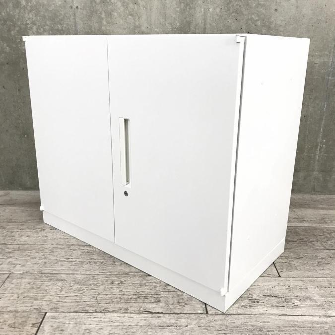 【在庫入替セール】人気の高いコンパクトな引出式書庫です！ちょうど良いサイズの両開き書庫！■ウチダ/HS/オフホワイト【A00968642】【IB】
                        HSシリーズ
                                    中古
            