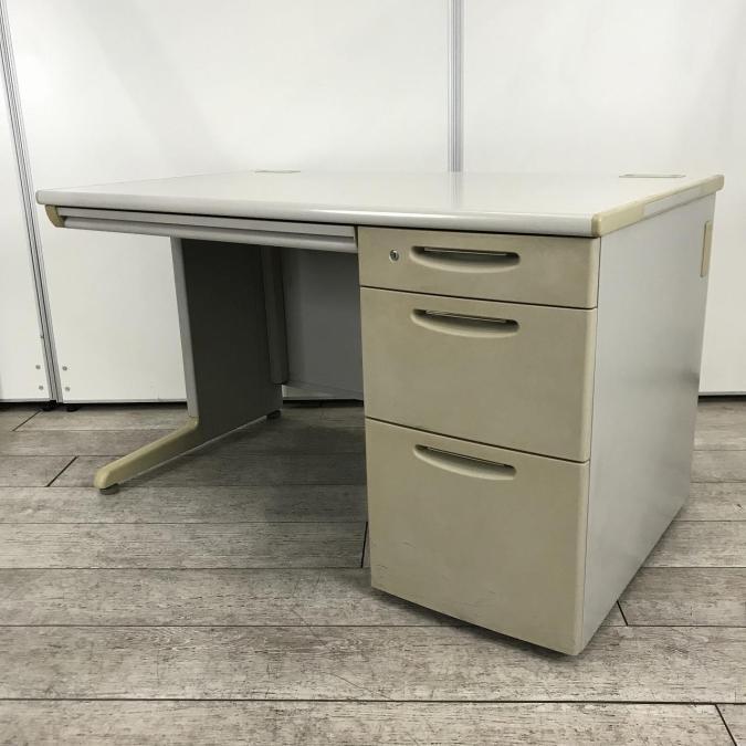 【3段引き出し一体型で圧倒的な収納力！定番デスク！】プラスティック部分にやけが見受けられるので状態ランクB（ご利用に問題ございません）
                        SDシリーズ
                                    中古
            