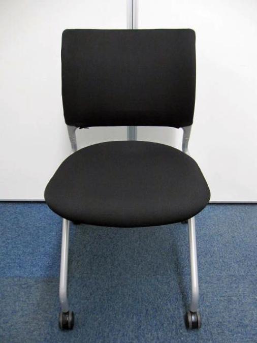 【定番】ネスティングチェア　オカムラ　エレナⅡ　ミーティング　ブラック【弊社使用欄：A00991983】【KN】
                        エレナⅡ
                                    中古
            