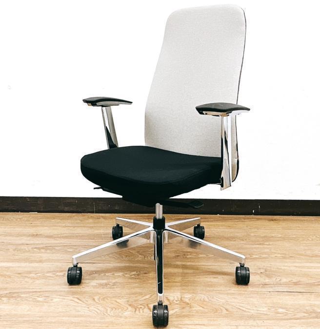 【☆座る事でエコになる！】約90%が再生素材！SDGsを追求！　■ノプラONE　ワーキングチェア　肘付　ベージュ【サーキュラーエコチェア】　■今がチャンス！【在庫入替セール品！（本在庫限定価格）】
                        その他シリーズ
                                    中古
            