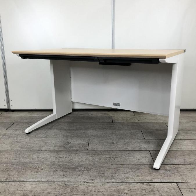 【A00992115】【オシャレな木目ナチュラル天板！シンプルなデザインの平机！定番W1200サイズ！】■クロガネ製　平机　引出し付　■木目ナチュラル天板×本体ホワイト【IB】
                        その他シリーズ
                                    中古
            