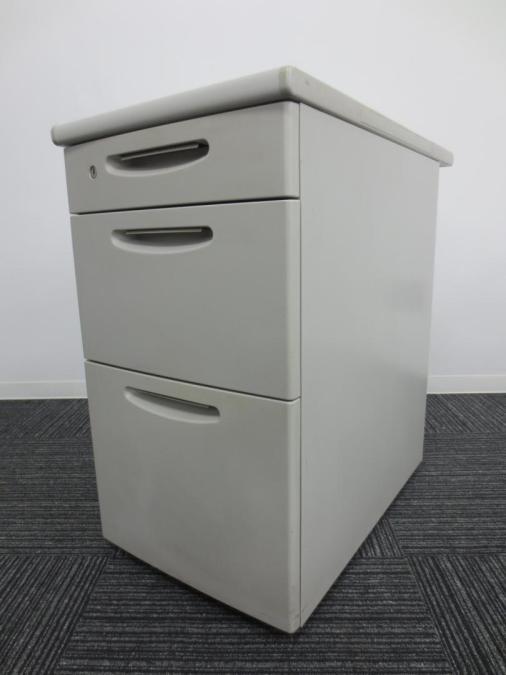 【在庫入替セール品】定番/人気/オススメ　オカムラ（okamura）　SDシリーズ　SD-V　ニューグレー
                        SD-V
                                    中古
            