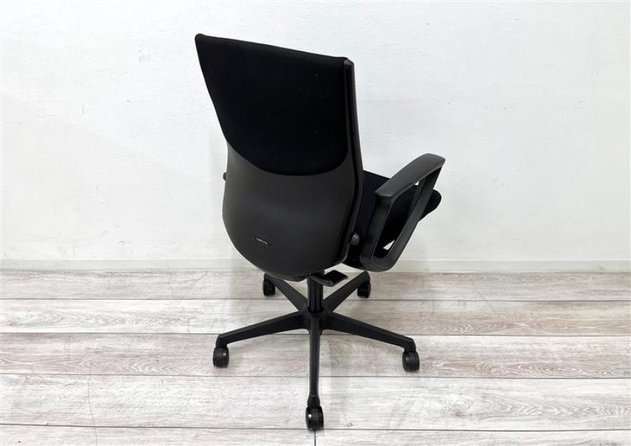 中古】エスクード オカムラ/okamura 肘付ローバックチェア 中古】エスクード オカムラ/okamura 肘付ローバックチェア