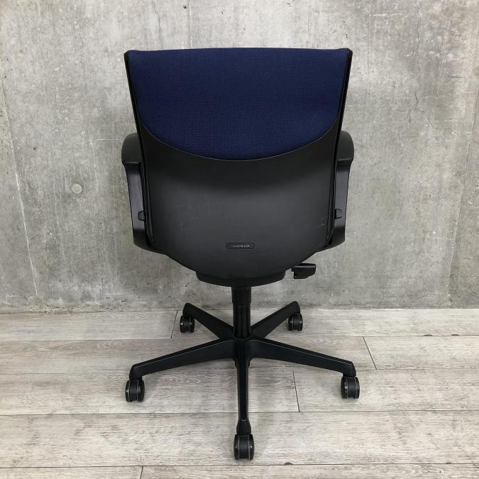 中古】エスクード オカムラ/okamura 肘付ローバックチェア 中古】エスクード オカムラ/okamura 肘付ローバックチェア